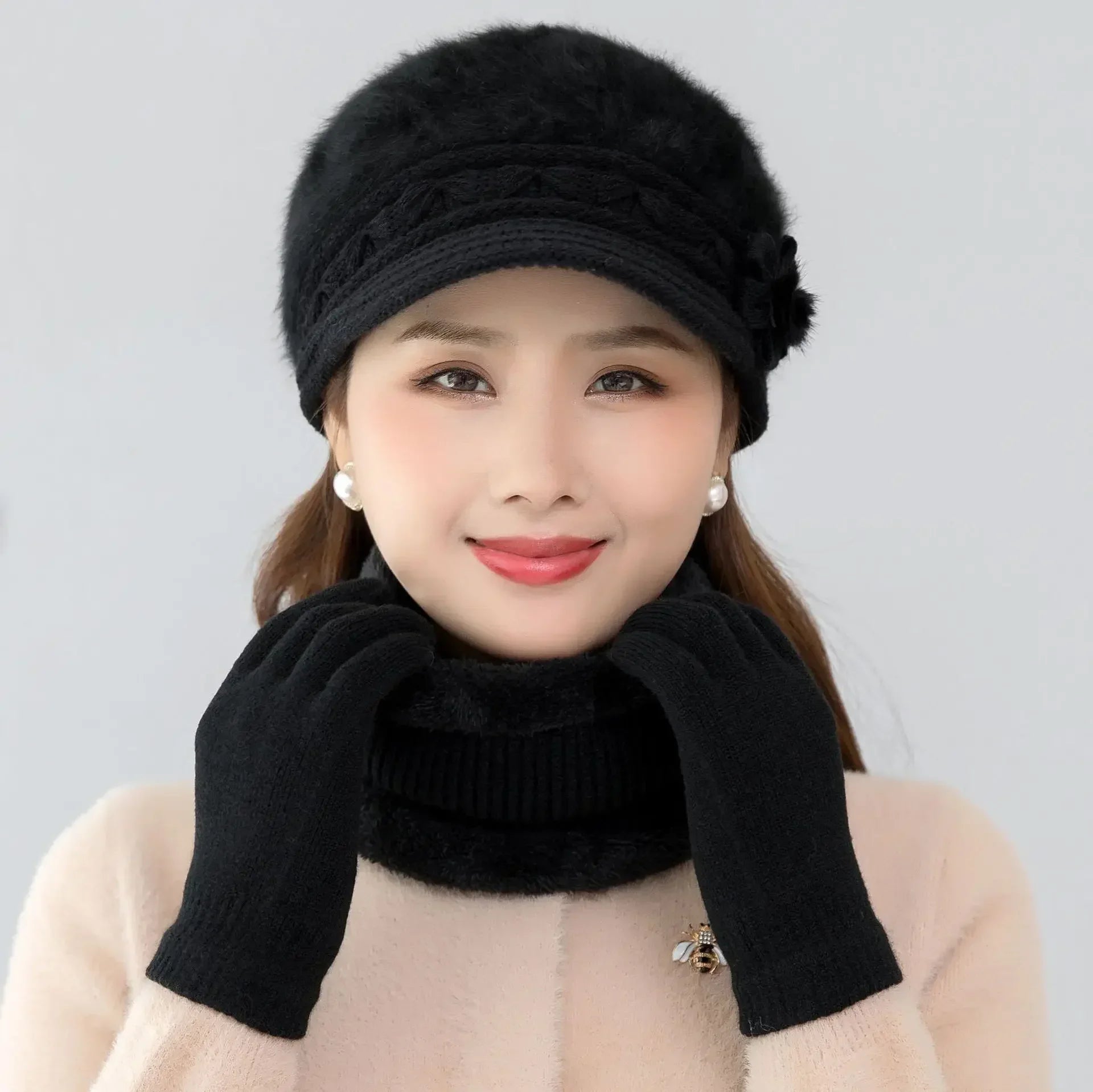 Women’s Winter Hat & Scarf Set – Faux Fur Lined Knitted Cap