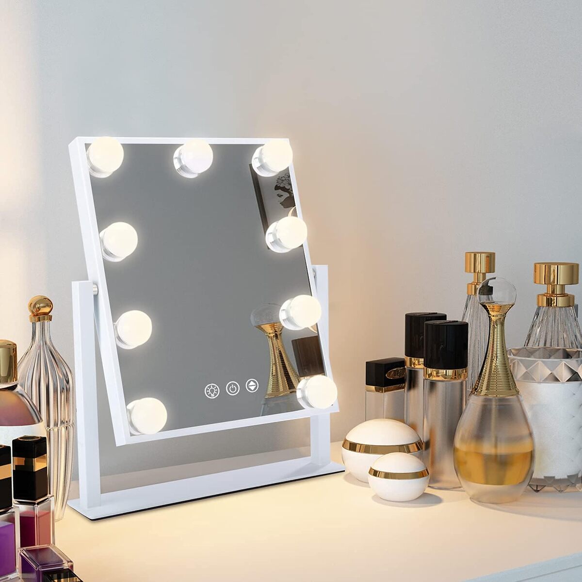 Hollywood Make-Up Mirror with Dimmable LED Bulbs