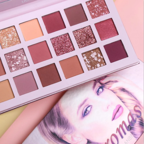 Nude eye shadow palette