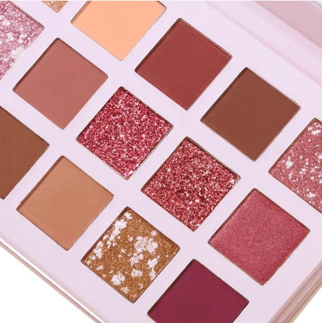 Nude eye shadow palette